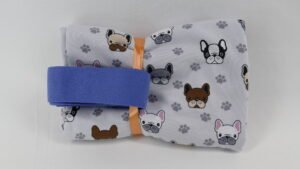Pack tissu avec motif Bulldog et elastique bleu pour la réalisation d'un slip homme ou dame
